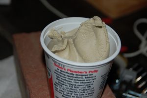 plumbers putty