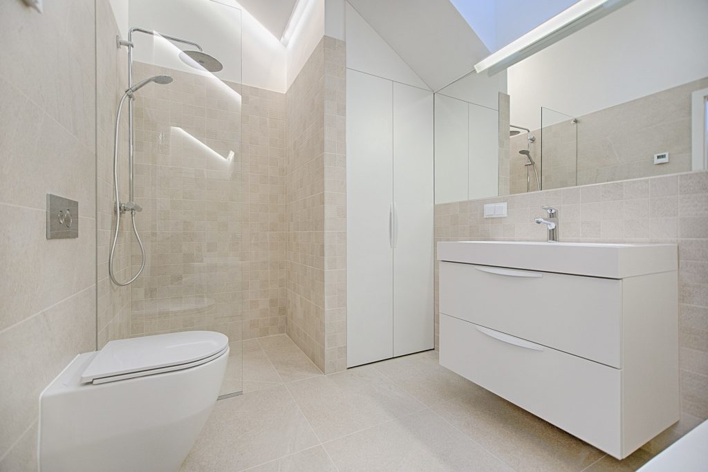 contemporary doorless shower