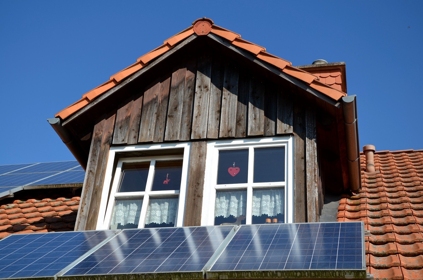 energy efficient solar home